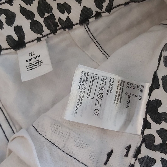 Printed Skirt - Picture 2 of 5